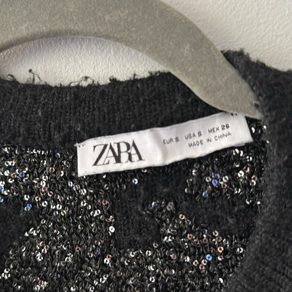 SEQUIN METALLIC THREAD KNIT CARDIGAN
BLACK size S - Picture 9 of 11